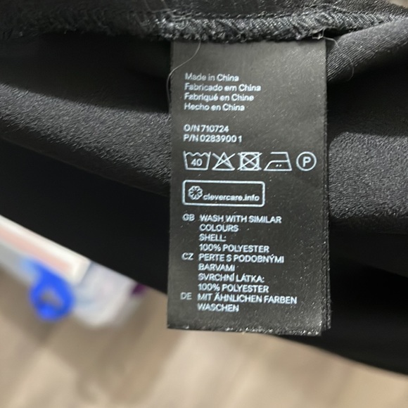 H & M Women's Sleeveless Black Dress Size 2 - Picture 6 of 7